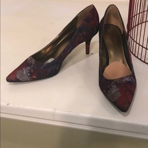 Floral Nine West Pumps.  Sz 8.